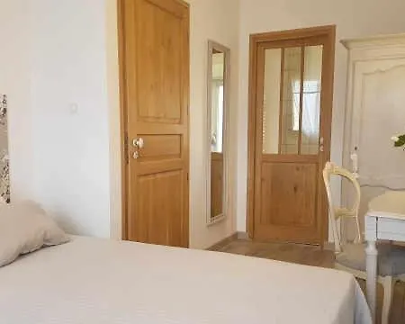 D'hotes L'escale Bed and Breakfast